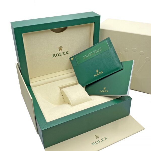 Rolex Datejust 31 Oystersteel Ref# 278240-0015 - Image 5